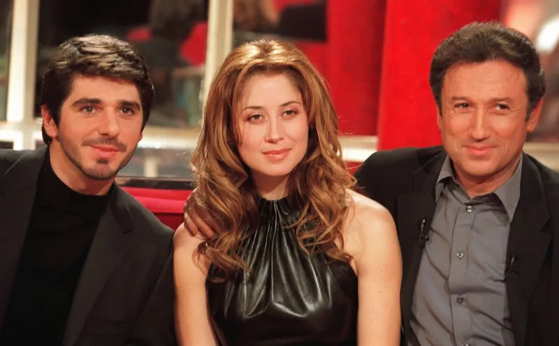 © jean jacques datchary abaca 15946-2 paris, france, 08 12 99 enregistrement de l'Žmission de michel drucker vivement dimanche (diffusion le 12 12 99) lara fabian et patrick fiori y ont officiellement annoncŽ une grosse surprise mariage en vue ?