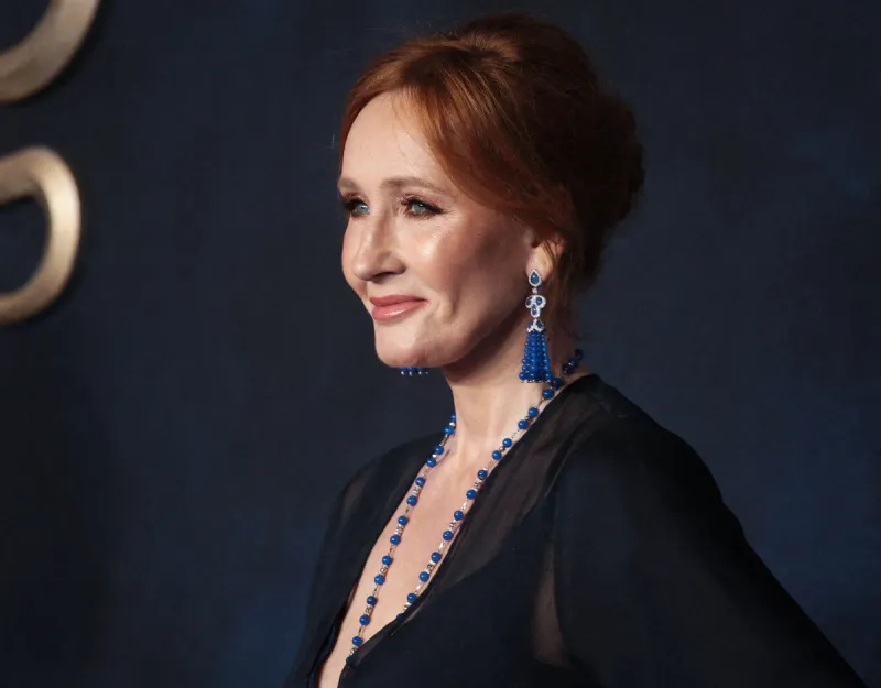 jk rowling 'fantastic beasts   les crimes de grindelwald', londres, royaume-uni, le 13 11 2018 photo by eliott splash news abacapresscom