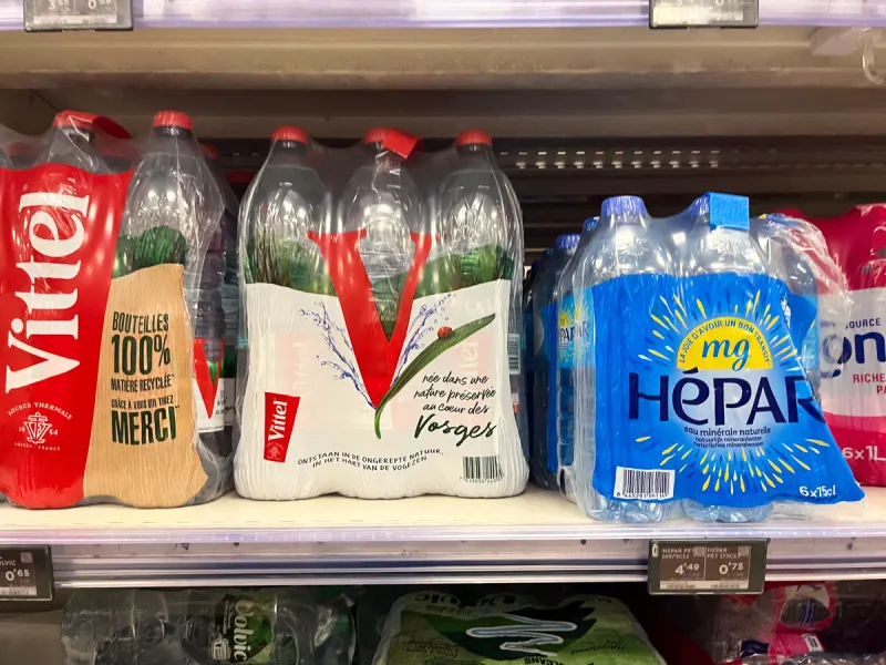 les eaux de nestlé contaminées - france