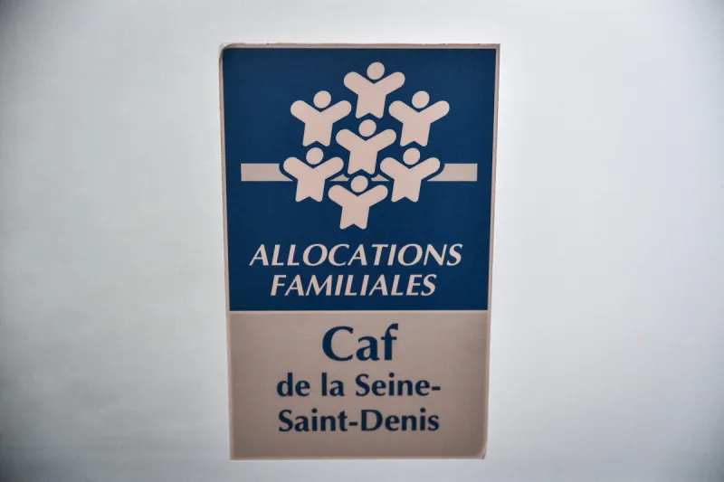 cette photographie montre le logo de la caisse d'allocations familiales de seine-saint-denis dans la banlieue nord de paris, france, le 26 septembre 2023 photo by firas abdullah abacapresscom