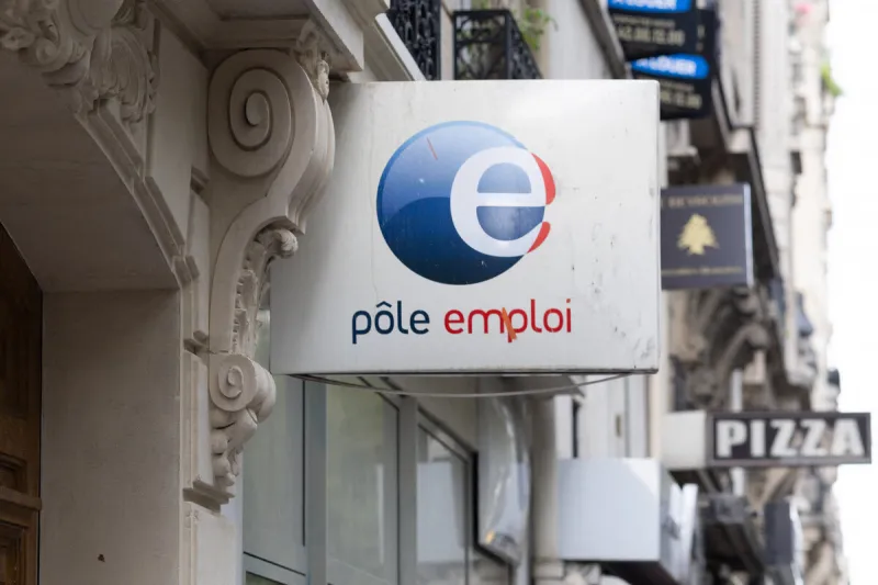 vue d'un logo pole emploi (france travail) à paris, le 14 août 2024 photo par raphael lafargue abacapresscom