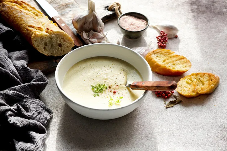 garlic creamy french soup, aïgo bouido