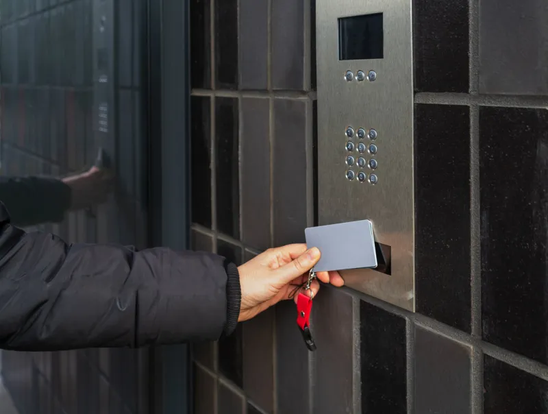 secure home system, electronic key card, intercom keypad, using door phone, doorphone, entryphone, videophone call, digital electronic doorbell