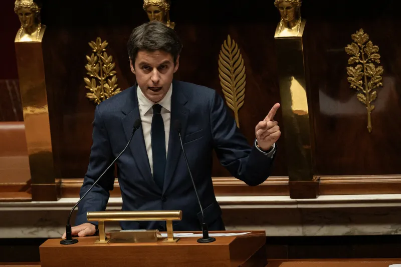 france-paris-pm-barnier-no-confidence vote-ousted