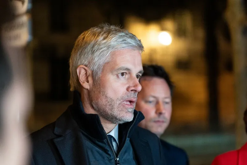 les leaders lr quittent le palais de l'elysée - paris