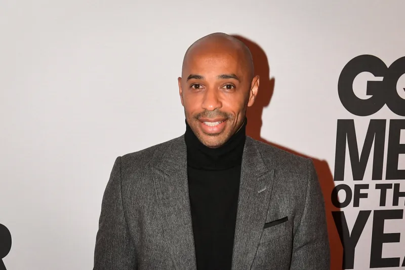 l'entraîneur de football français thierry henry pose pour un photo-call lors des gq men of the year awards 2024 à l'hôtel plaza athenee, à paris, le 20 novembre 2024 photo by firas abdullah abacapresscom