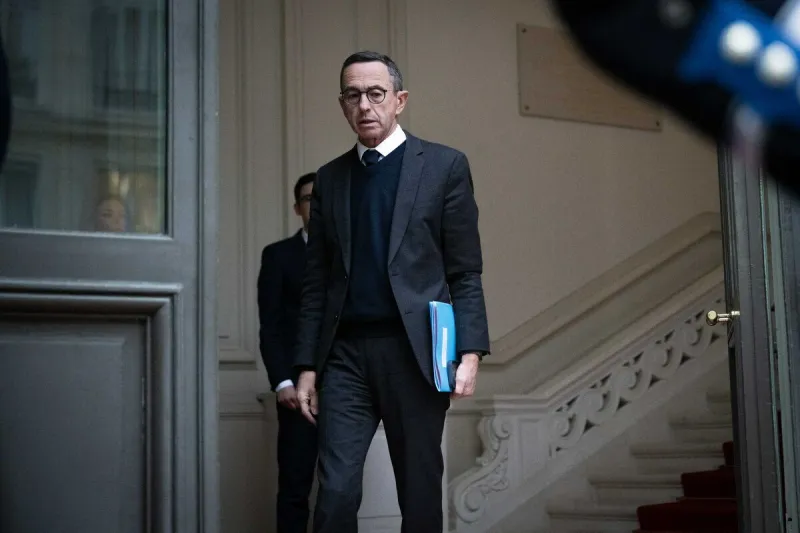 réunion au centre interministériel de crise - paris