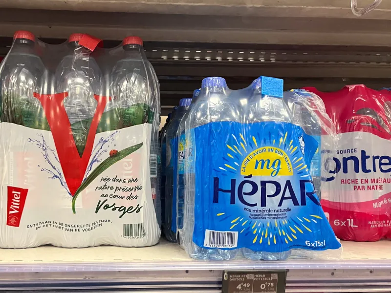 les eaux de nestlé contaminées - france