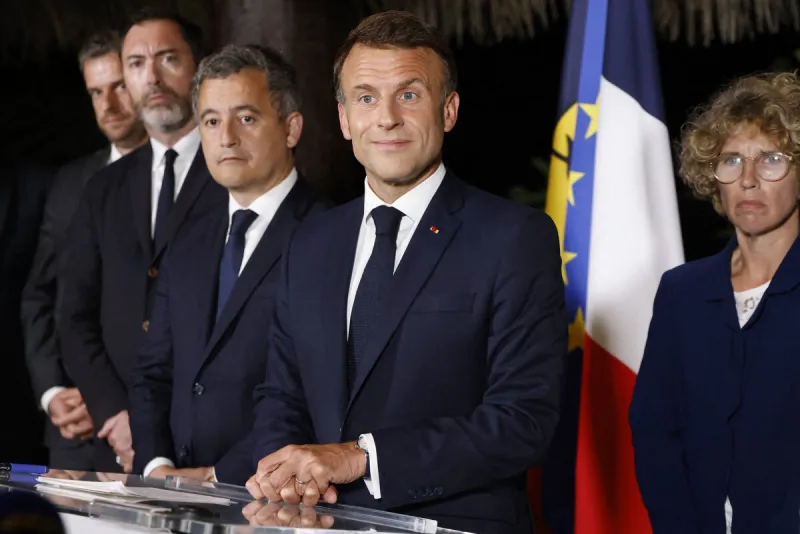 emmanuel macron en visite en nouvelle-calédonie