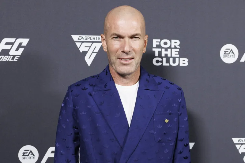 zinedine zidane lors de la présentation du jeu vidéo ea sports fc 25 à madrid le jeudi 26 septembre 2024 photo by gtres abacapresscom