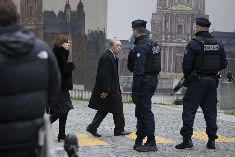 bruno megret, un ancien collaborateur de jean-marie le pen, arrive à la cérémonie en l'honneur du leader d'extrême droite jean-marie le pen, jeudi 16 janvier 2025 à paris photo by eliot blondet   abacapresscom