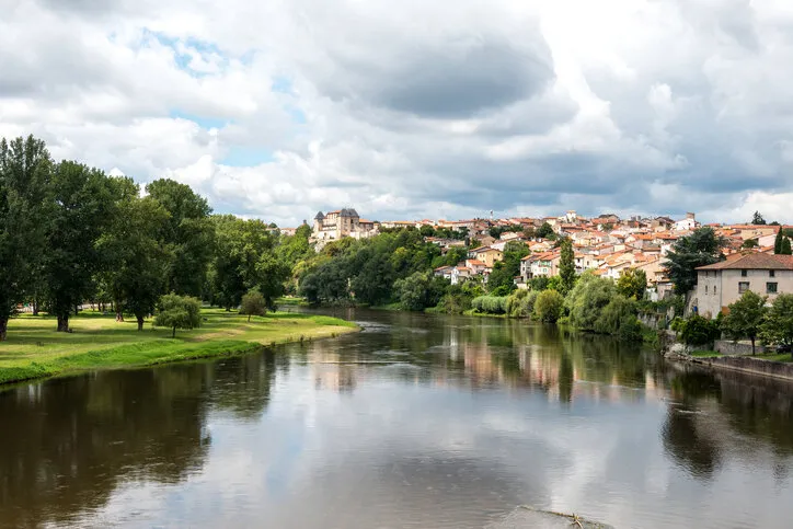 allier river in pont-du-chateau, puy-de-dome department, auvergne (france)