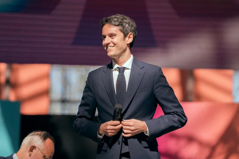 réunion du parti centriste français renaissance - saint-denis aj