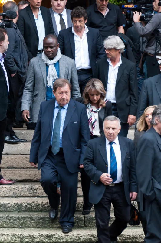 Les stars aux obsèques de Thierry Roland