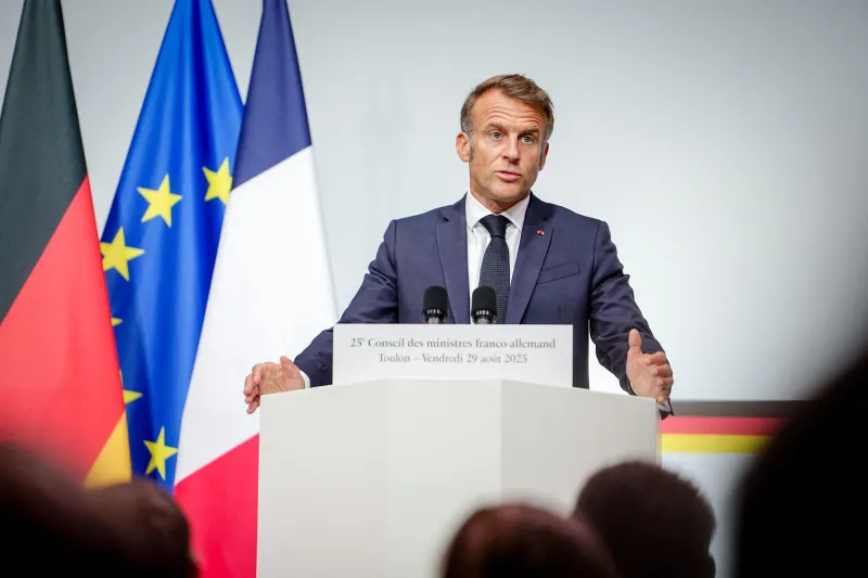 Emmanuel Macron août 2025