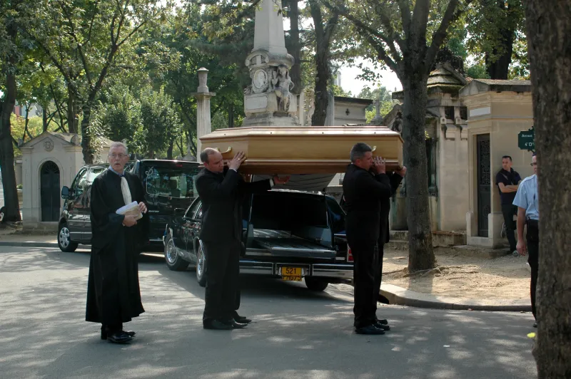 Le cercueil de Valérie Benguigui