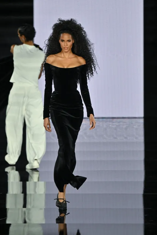 cindy bruna defile loreal paris