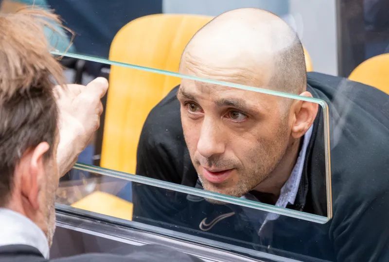 Cédric Jubillar "maîtrise bien ses émotions"