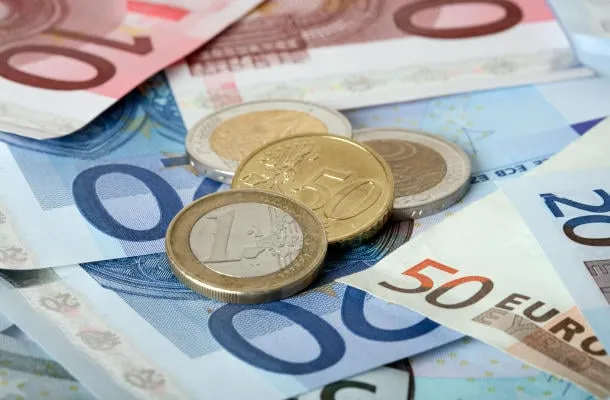 billets en euros colorés