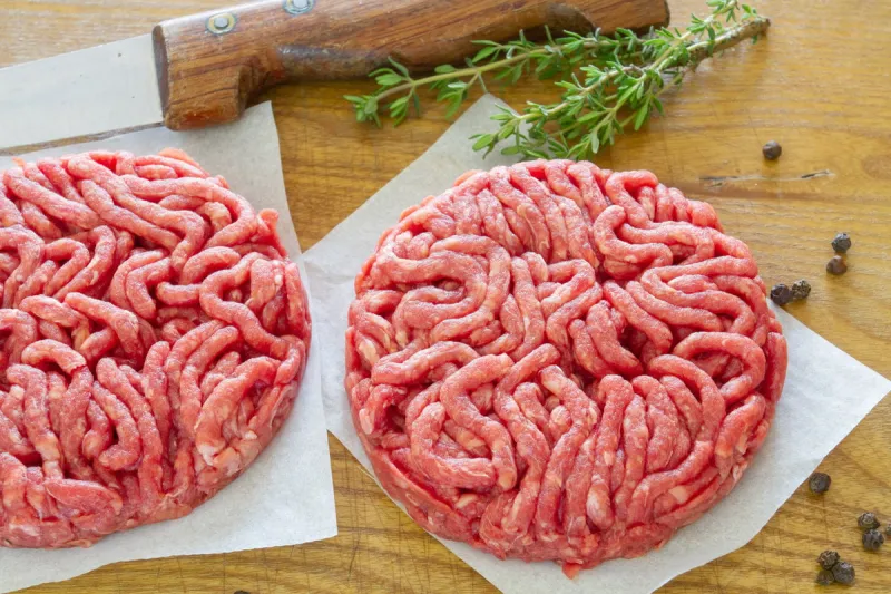 steak haché de boeuf cru