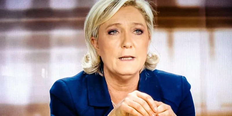 rtm5ak paris, france - may 3, 2017  marine le pen - candidates in the french presidential election at the france 2 television debate with emmanuel macron