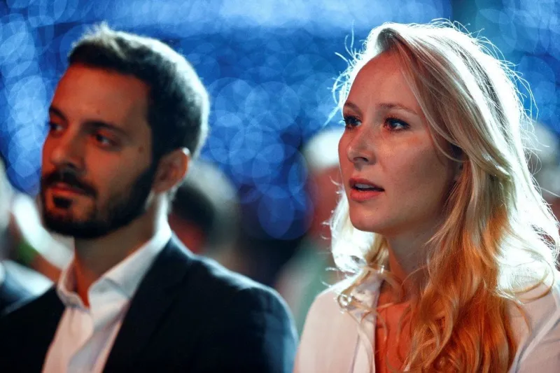 french far-right politician marion marechal (r) and her partner italian far-right politician vincenzo sofo attend the convention de la droite in paris on september 28, 2019 (photo by sameer al-doumy   afp)
