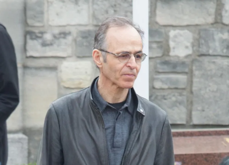 jean-jacques goldman lors des obseques de veronique colucci au cimetiere de montrouge, paris, france le 12 avril 2018 photo abacapresscom <motcle99> obseques enterrement funerailles funeral < motcle99> , 632617 073 paris france