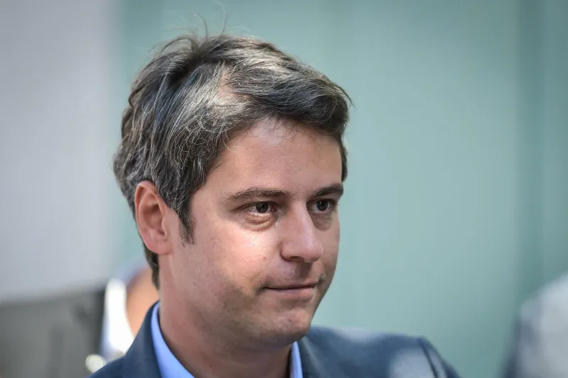 le premier ministre français gabriel attal arrive à un centre de vote pour déposer son vote pour les élections du parlement européen à vanves, au sud de paris, le 9 juin 2024 photo by firas abdullah abacapresscom