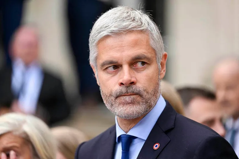 laurent wauquiez et les députés les républicains lr lors d'une journée d'accueil à l'assemblée nationale après le second tour des élections législatives, à paris, france, le 10 juillet