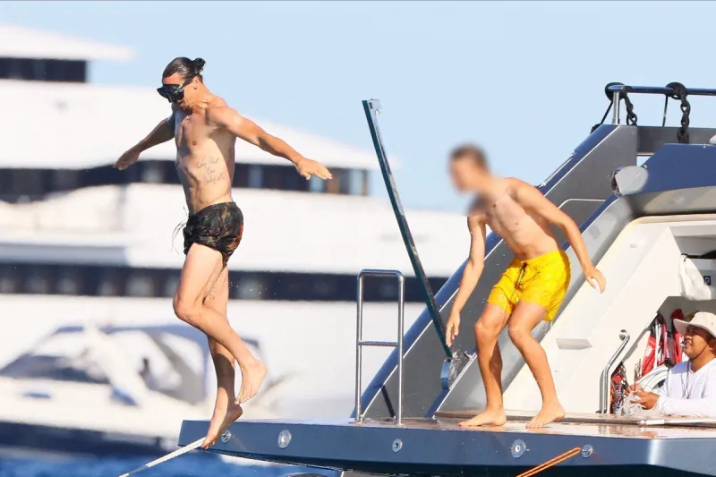 zlatan ibrahimovic in st tropez-2
