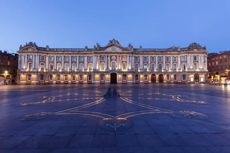 capitole de toulouse at evening toulouse, occitanie, france