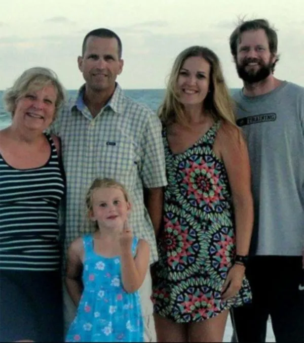 pipette multicanaux de laboratoire scientifique chimique et tubes à essai