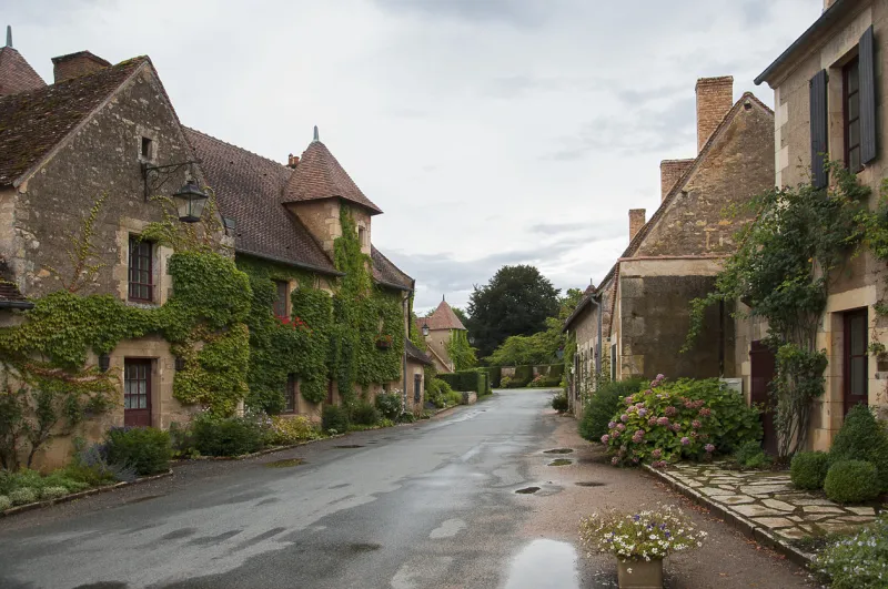 the alley that guides through the village apremont belongs to the list of the most beautiful villages in france