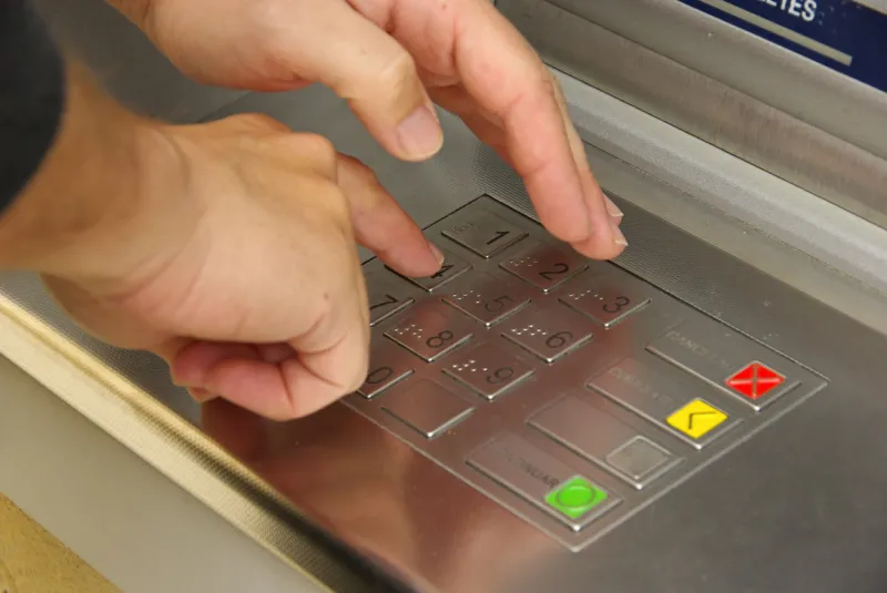 cash point, entering the pin