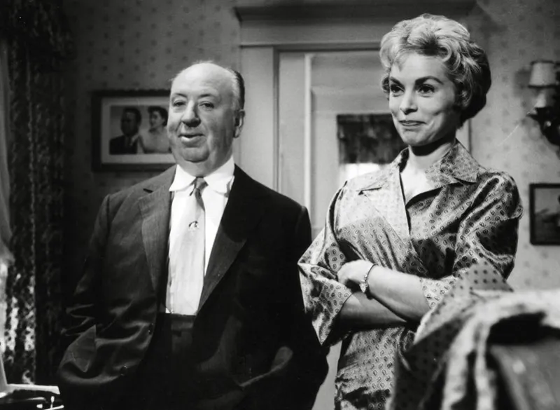 alfred hitchcock, janet leigh, psycho 1960 paramount pictures photo by the hollywood archive photoshot abacapresscom , 629359 007 hollywood etats-unis united states