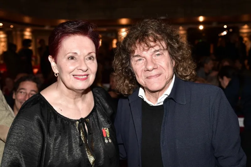 dévoilement de la statue de cire de luc plamondon - paris