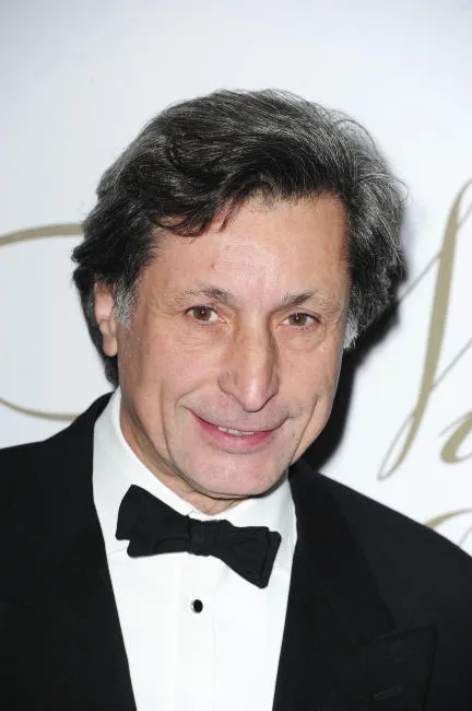 patrick de carolis participant au 18ème gala de bienfaisance et de collecte de fonds nuit de l'enfance au château de versailles à versailles près de paris, france le 6 décembre 2010 photo par frederic nebinger abacapresscom