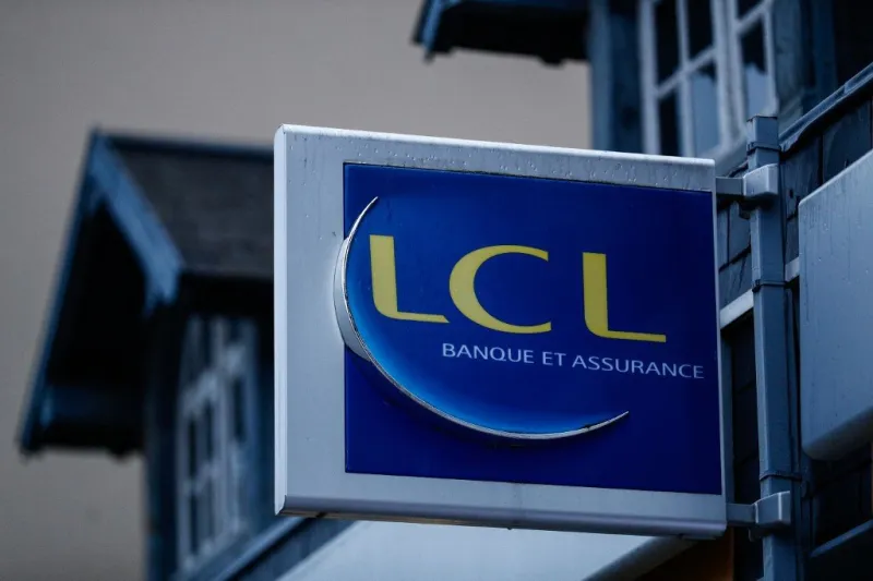 a picture taken on october 28, 2019, shows the logo of a credit lyonnais bank (lcl) in ouistreham, normandy, northwestern france (photo by sameer al-doumy   afp)