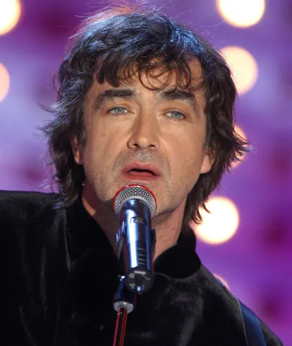 © datchary abaca paris-france, 24 mars 2004 enregistrement de l'emission de michel drucker, vivement dimanche (special mireille dumas) diffusee le 28 mars 2004 sur france 2sur la photo   jean-louis murat