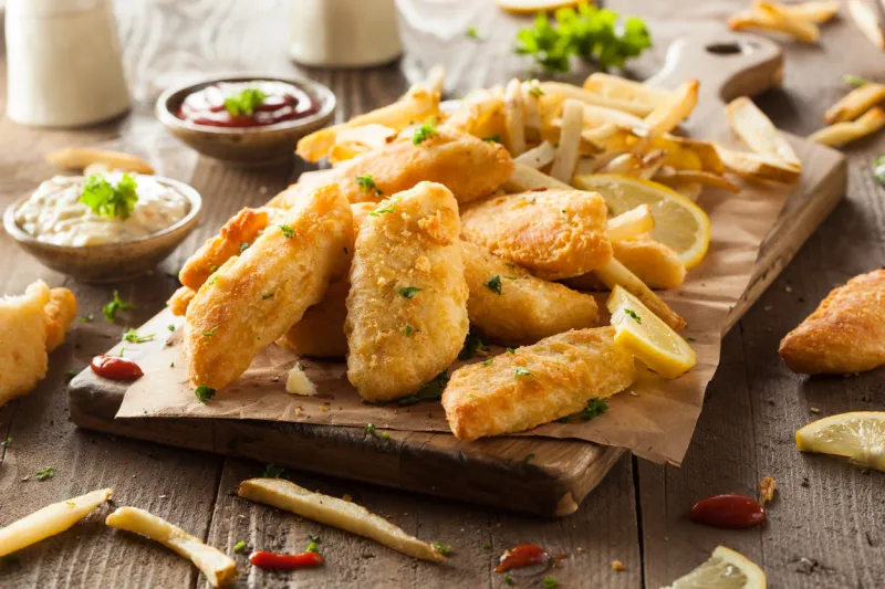 crispy fish and chips with tartar sauce