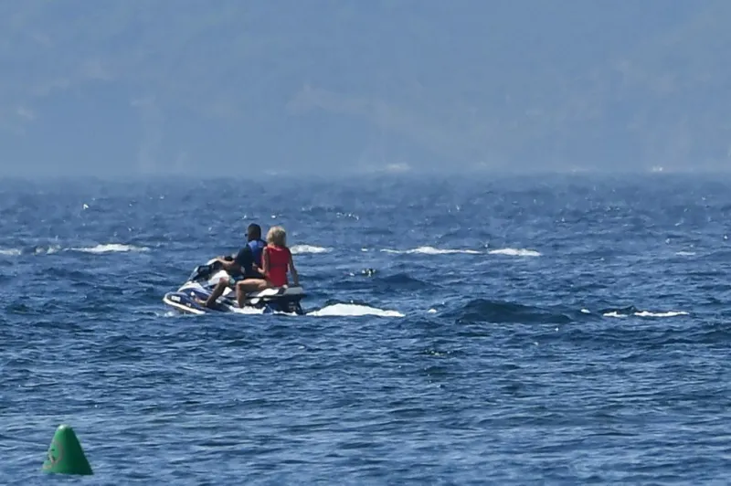 france politics holidays