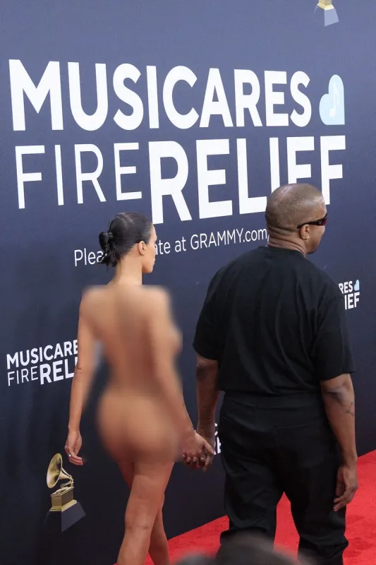 kanye west and wife bianca censori at the 67th grammy awards held at cryptocom arena in los angeles california on sunday february 2, 2025 photo by javier rojas pi via zuma press wire abacapresscom , 934247 015 los angeles etats-unis united states