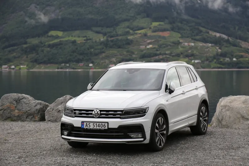 volkswagen tiguan suv car parked in norway there are 28 million cars registered in norway (2019)