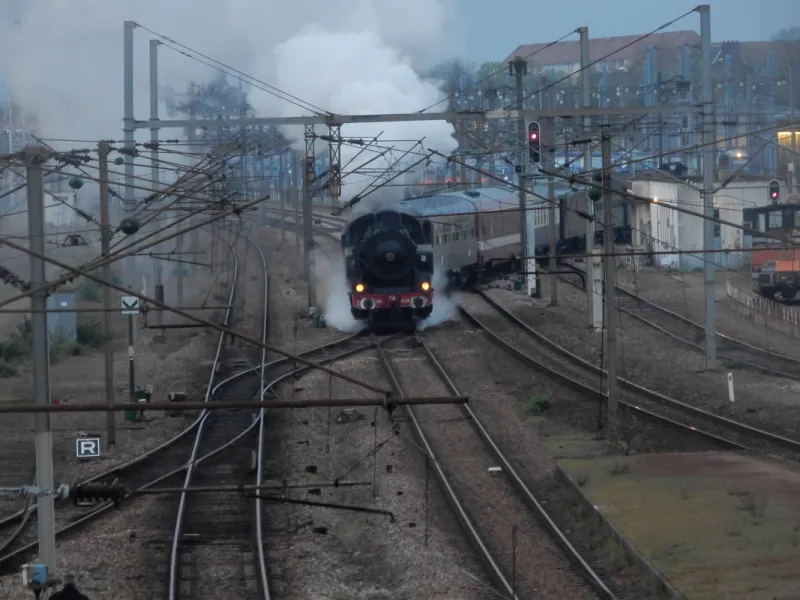 locomotive à vapeur à sotteville-lès-rouen en normandie