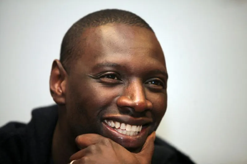 acteur français omar sy pose pour notre photographe à lille, france le 4 décembre 2012 photo par sylvain lefevre abacapresscom
