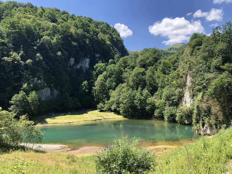 it's entirely up to you to set your own pace so that you can enjoy the many charms of kakuetta, a natural site with amenities, considered as one of the wildest, most legendary sites in europe