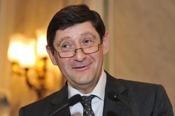 le nouveau président socialiste du conseil général du nord, patrick kanner, 54 ans, s'exprime suite à son élection, le 31 mars 2011 à lille, où il succède à bernard derosier (ps) afp photo philippe huguen