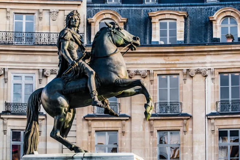 vercingetorix square statue in the city of paris in france