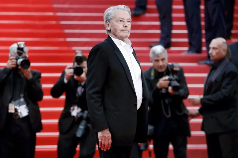 twpn47 cannes, france - 19 mai   alain delon assiste à la première du film une vie cachée lors du 72ème festival de cannes le 19 mai 2019 à cannes, photo by alamy abacapresscom