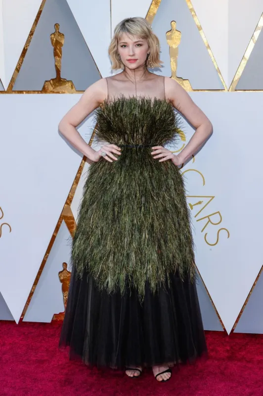 haley bennett walking on the red carpet during the 90th academy awards ceremony, presented by the academy of motion picture arts and sciences, held at the dolby theatre in hollywood, ca, usa on march 4, 2018 photo by anthony behar sipa usa abacapresscom